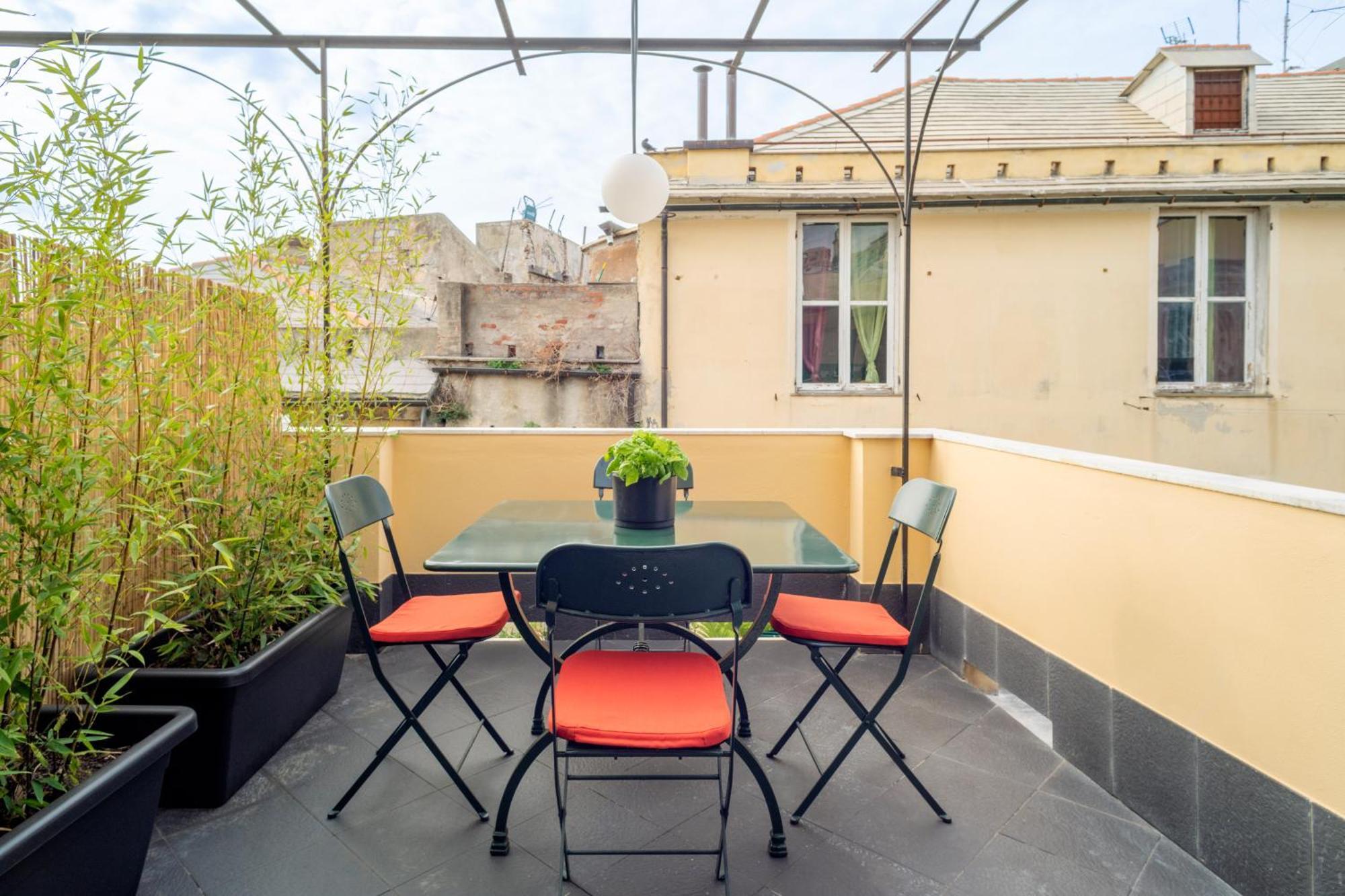 Cosy Apartment With Terrace Génova Exterior foto